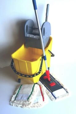 CleanSV Wischset 40 Cm Chrom Doppelfahrwagen Mit Presse, Putzset MopSet 40 Cm: 3 Baumwollmops, Klappphalter, Teleskopstiehl -Sauber Lieferungen Geschäft a19acd0f 5f17 4cf0 84a2 a84fd68270f2 5