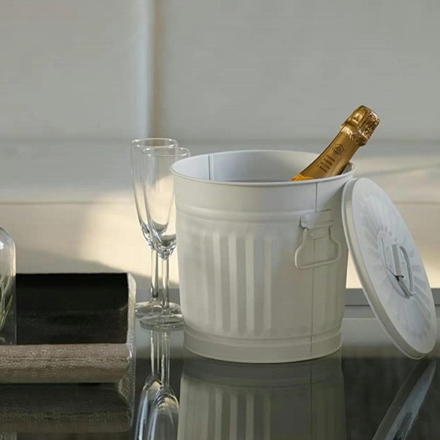 Jinfa 1 Retrodesign Metalleimer Mit Griffen Und Deckel + 50 Müllbeutel | Mattweiß| 18L 9 Jinfa 1 Retrodesign Metalleimer Mit Griffen Und Deckel + 50 Müllbeutel | Mattweiß| 18L – Bild 7